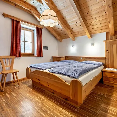Lindenhof 1 *